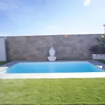 Con Piscina Privada Terraza Aire Acondicionado Сasa de vacaciones *