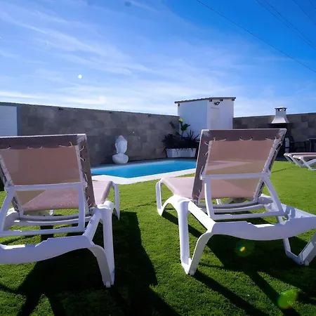 Nyaraló Con Piscina Privada Terraza Aire Acondicionado