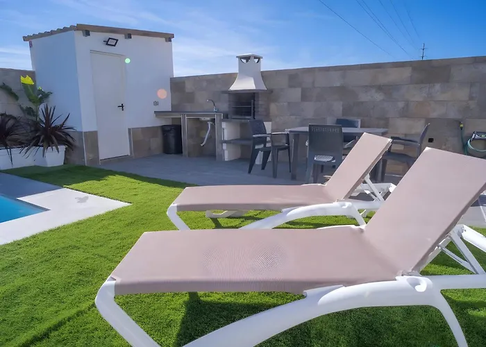 Con Piscina Privada Terraza Aire Acondicionado Hébergement de vacances *